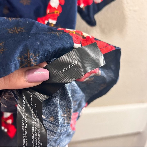 Denim & Flower Christmas Santa Navy Short Sleeve Button Down NWT L - Picture 4 of 4